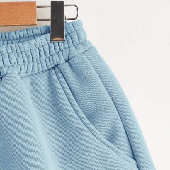 SUMMER SKY SWEATSHORT - Picture 3 of 3